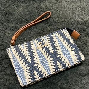 Spartina 449 Blue and White Geometric Clutch
